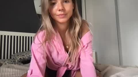 Molly online show from 12/03/24, 02:16