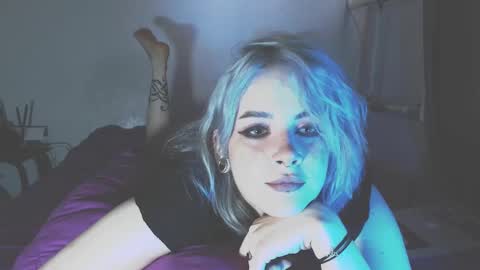 Molly Crow online show from 12/05/24, 05:15