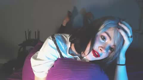 Molly Crow online show from 12/08/24, 06:50