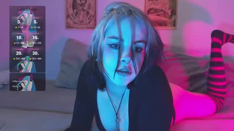 Molly Crow online show from 12/09/24, 09:16