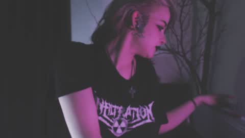 Molly Crow online show from 01/27/25, 11:43