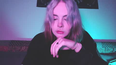 Molly Crow online show from 02/07/25, 10:41