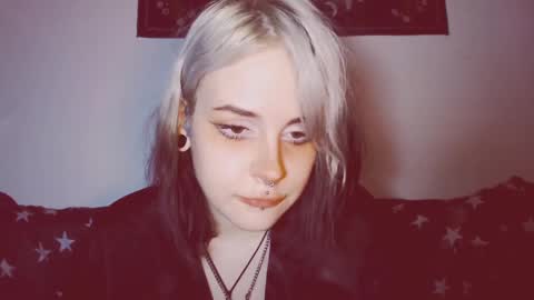 Molly Crow online show from 02/27/25, 04:20