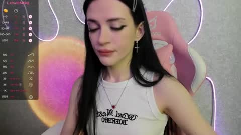 Snapshot of molly_crystall chatting on 07/02/26, 05:13 Molly - online show from 07/02/26, 05:13