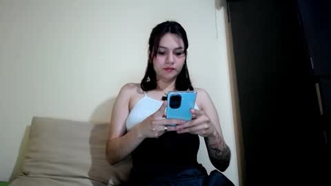 Molly online show from 11/25/25, 07:03