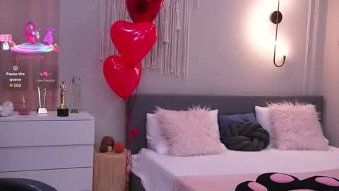 Molly online show from 02/15/26, 01:24