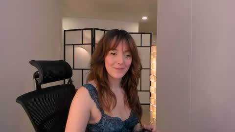   MOLLY   online show from 07/06/26, 07:27