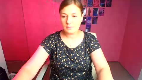 Snapshot of molly_mis chatting on 07/06/26, 11:40 Molly online show from 07/06/26, 11:40
