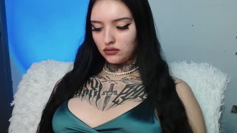 Lina online show from 12/13/25, 08:25