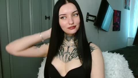 Lina online show from 06/05/26, 09:37