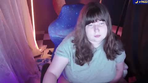 molly_moons online show from 10/12/25, 10:42