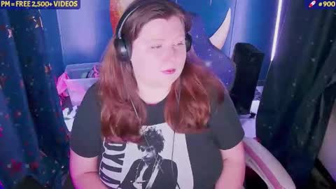 molly_moons online show from 11/28/25, 04:15