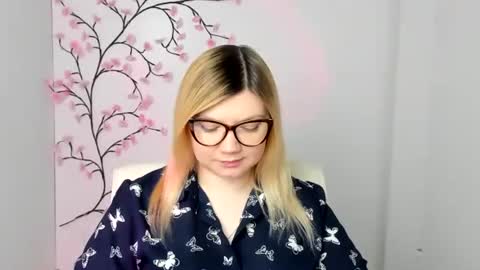 Molly online show from 01/17/26, 06:51