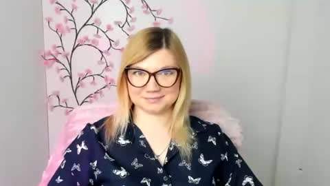 Molly online show from 03/13/26, 01:51