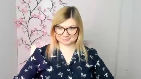 Molly online show from 03/19/26, 12:53