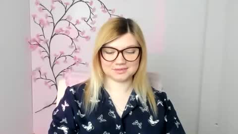 Molly online show from 03/20/26, 12:32