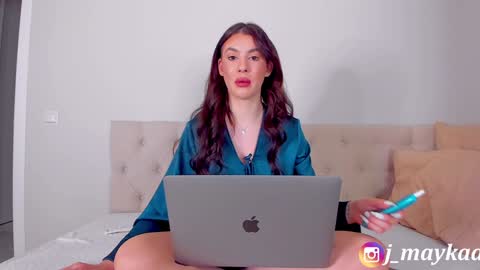 Snapshot of molly_p chatting on 12/29/24, 05:01 VIP page OnlyFans is absolutely FREE for ONE month  online show from 12/29/24, 05:01