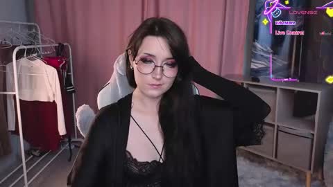 Snapshot of molly_phoenix chatting on 09/10/25, 09:04 Molly online show from 09/10/25, 09:04