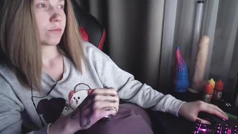 I have new photos come and see with love Molly online show from 02/13/25, 09:38