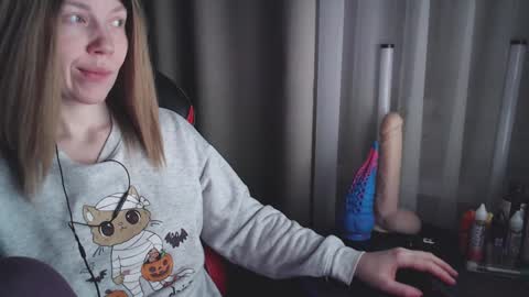 I have new photos come and see with love Molly online show from 02/20/25, 11:43