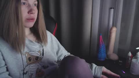 I have new photos come and see with love Molly online show from 02/21/25, 03:01