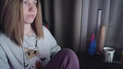 I have new photos come and see with love Molly online show from 02/27/25, 09:14