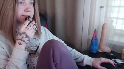 I have new photos come and see with love Molly online show from 03/01/25, 07:41