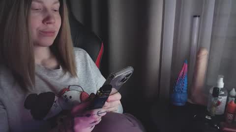 I have new photos come and see with love Molly online show from 03/07/25, 04:24