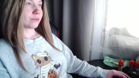 I have new photos come and see with love Molly online show from 11/19/25, 09:53