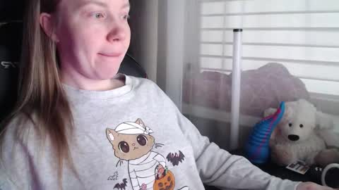 I have new photos come and see with love Molly online show from 02/10/26, 07:01