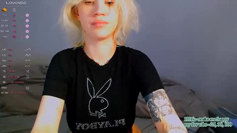 Snapshot of molly_smolly_ chatting on 05/03/26, 04:57 lo online show from 05/03/26, 04:57