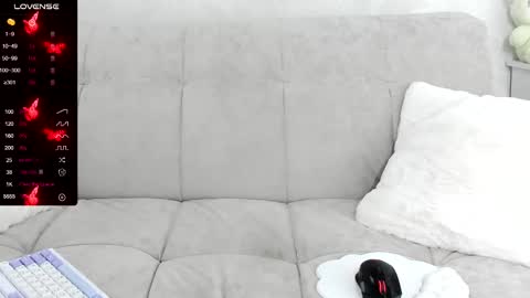 Snapshot of molly_sweetbaby chatting on 03/11/25, 06:32 Ill tell you when were private online show from 03/11/25, 06:32