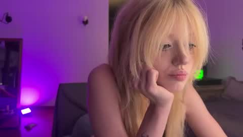 Snapshot of mollycodle chatting on 07/14/26, 07:08 Goddess Katherine online show from 07/14/26, 07:08