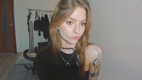 Snapshot of mollydangerous chatting on 03/07/25, 02:12 Taisha online show from 03/07/25, 02:12