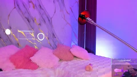 New girl Emily Valentina  Michelle online show from 11/21/25, 09:46