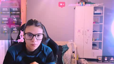  KIRA  online show from 11/01/25, 02:13