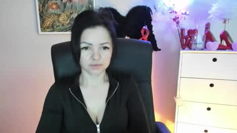 Molly online show from 02/16/26, 07:26