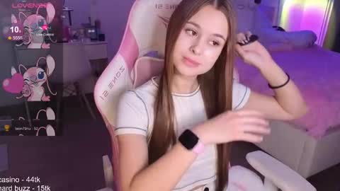 Molly online show from 10/31/25, 03:07