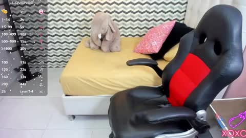 MOLLY online show from 11/12/25, 07:13