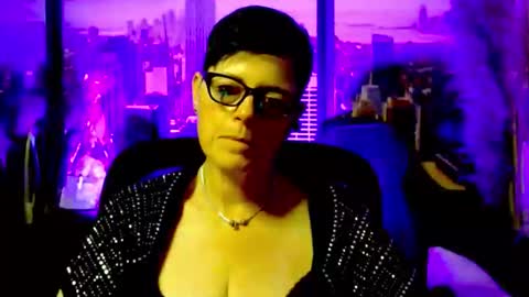 Snapshot of mollysun chatting on 05/31/26, 06:09 MollySun Nina Randmann online show from 05/31/26, 06:09