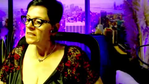 Snapshot of mollysun chatting on 08/09/26, 03:28 MollySun Nina Randmann online show from 08/09/26, 03:28