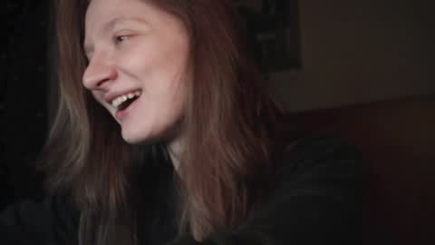 Snapshot of mollytucker chatting on 01/10/25, 01:41 mollytucker online show from 01/10/25, 01:41