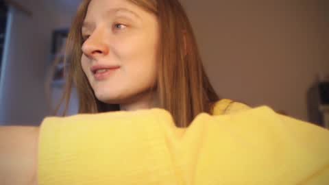 Snapshot of mollytucker chatting on 01/11/25, 11:02 mollytucker online show from 01/11/25, 11:02
