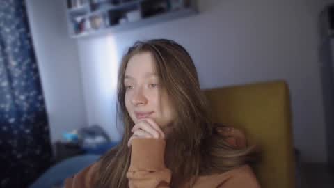 Snapshot of mollytucker chatting on 01/12/25, 10:45 mollytucker online show from 01/12/25, 10:45