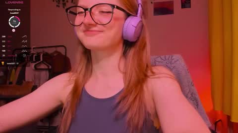 mollytucker online show from 11/22/25, 02:16