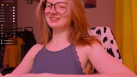 mollytucker online show from 12/21/25, 02:46