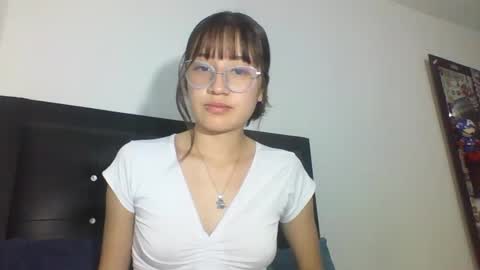 Snapshot of mollywalter chatting on 01/23/25, 07:29 mollywalter online show from 01/23/25, 07:29