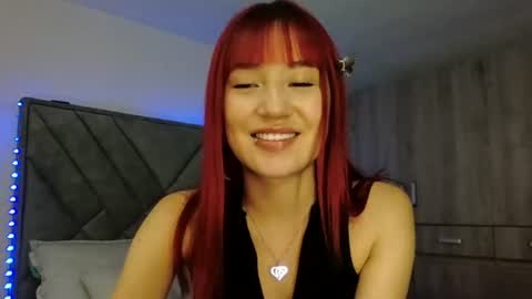 Snapshot of mollywalter chatting on 07/18/26, 09:24 mollywalter online show from 07/18/26, 09:24