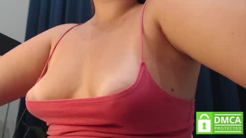 Snapshot of mollywayne chatting on 05/16/26, 10:36 Molly Join my social networks online show from 05/16/26, 10:36