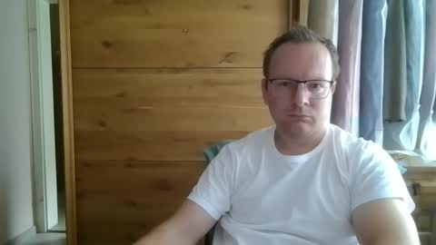 Snapshot of molnarzsolt chatting on 10/01/25, 08:42 molnarzsolt online show from 10/01/25, 08:42